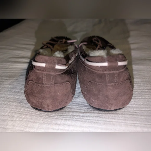 UGG Sheepskin Moccasin Dakota Chocolate Brown Suede Slippers Sz 10 # 5466 - Picture 6 of 10